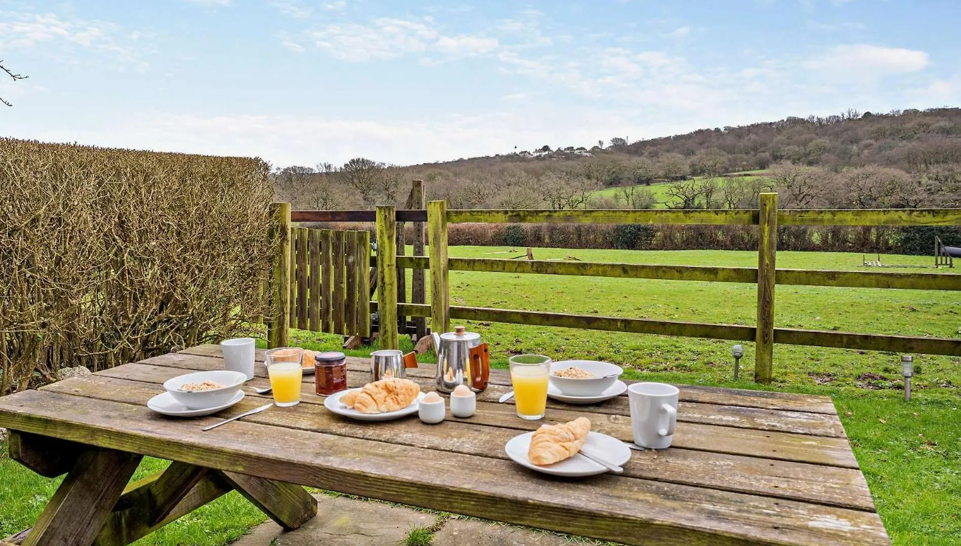2 Bed In Gower 40480 Villa Dunvant