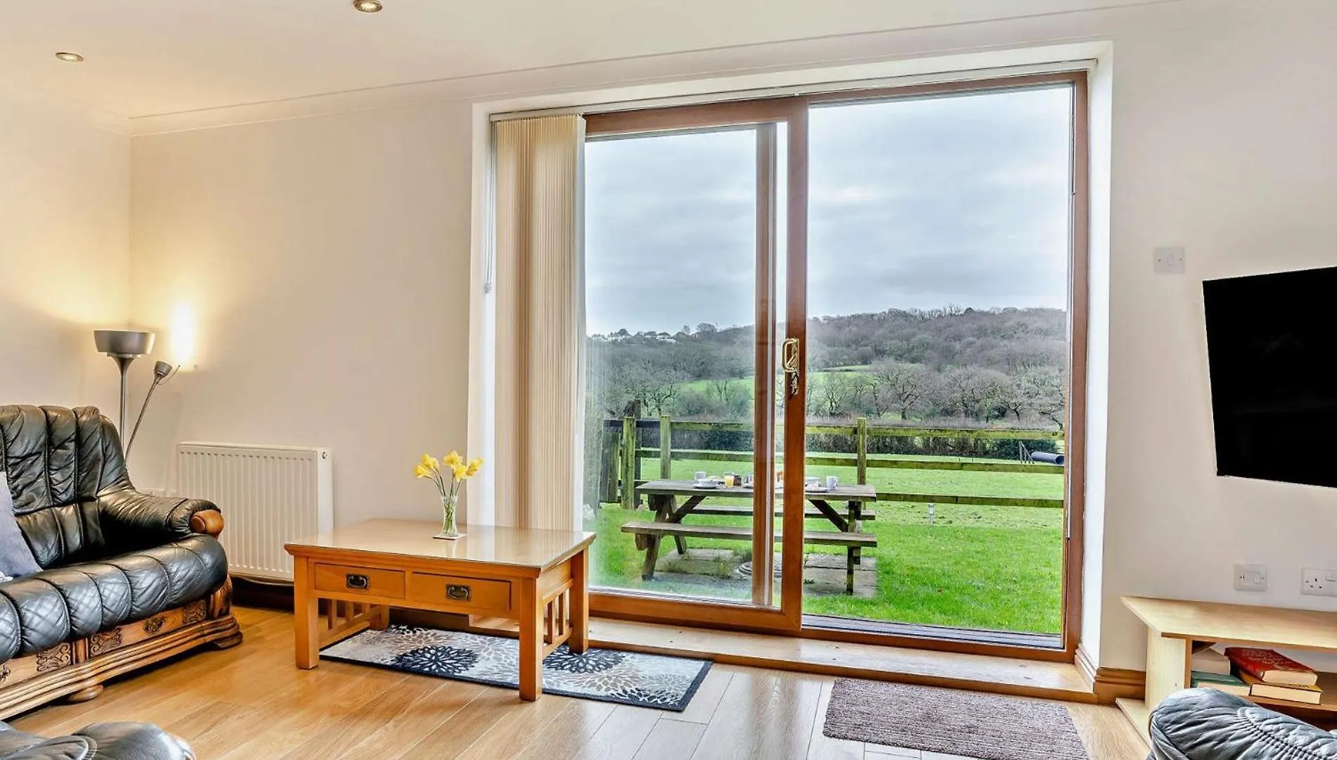 2 Bed In Gower 40480 Villa Dunvant